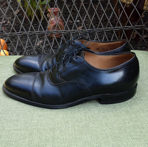 Johnston & Murphy Black Leather Dress Shoe size 9.5. - Picture 2 of 11